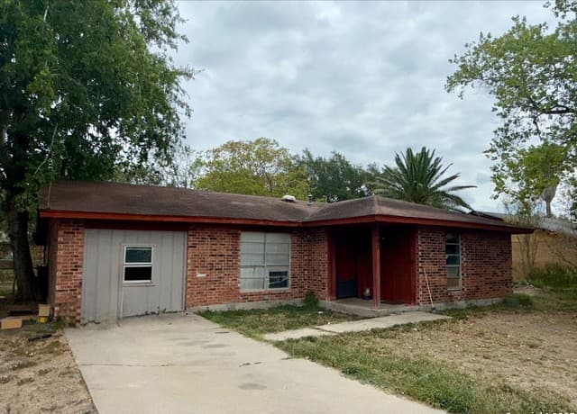 805 Continental Dr