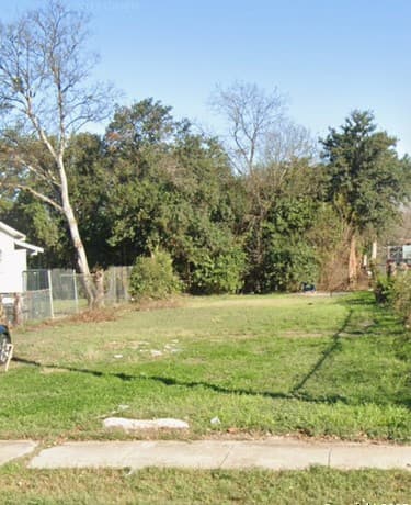 320 Pleasanton