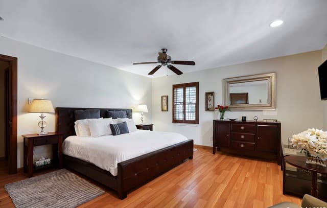 8715 Starcrest Unit 19