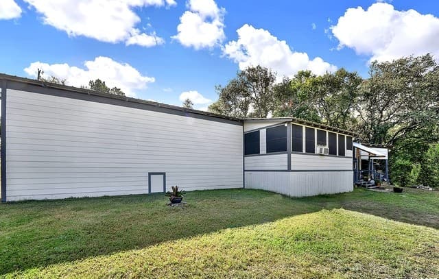 2681 Waterfront Park