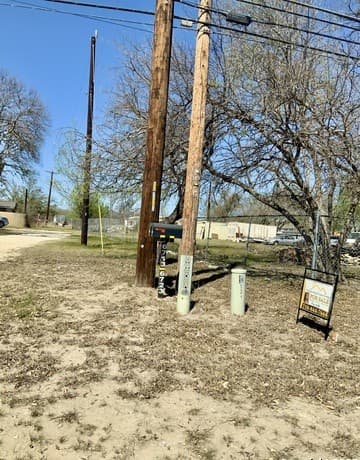 6723 W Commerce