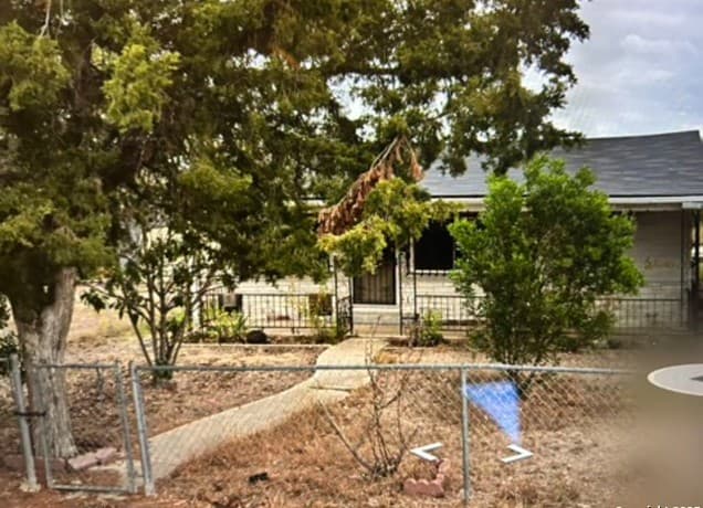 916 SW 39th