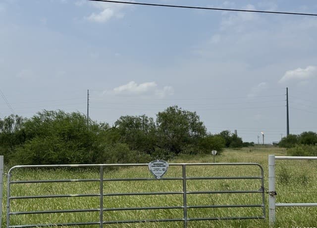 2550 Interstate 35