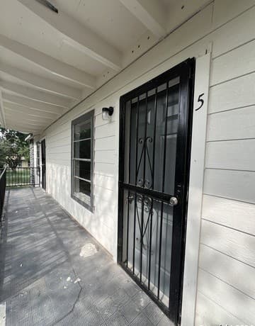 1723 W Mayfield Blvd Unit 5