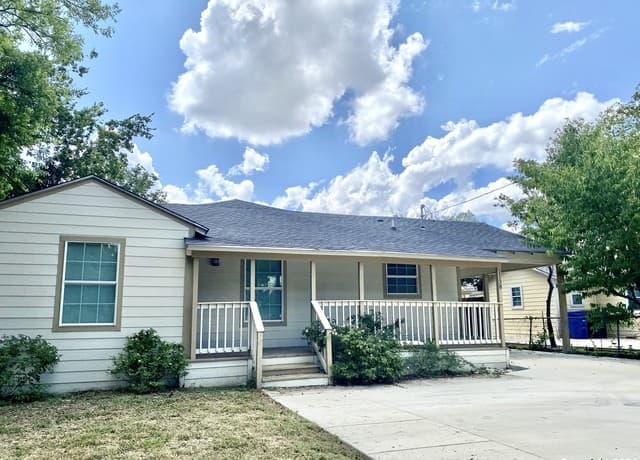 1138 Santa Anna