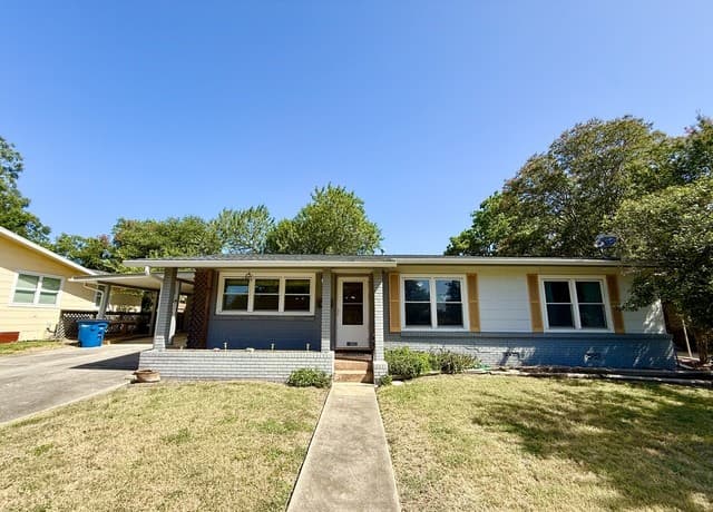 880 Merriweather