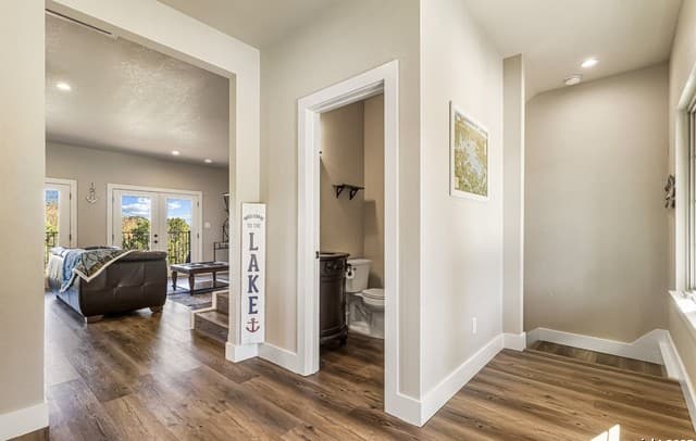 1216 Canyon Lake