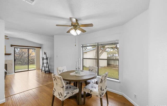 3807 Pine Breeze