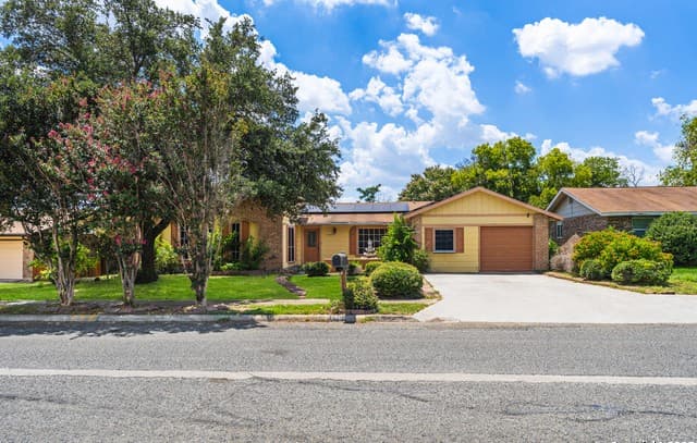12803 El Sendero