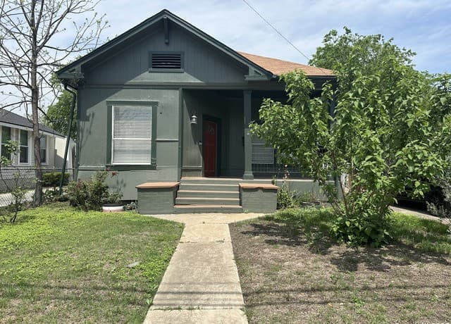 311 E Ashby Pl
