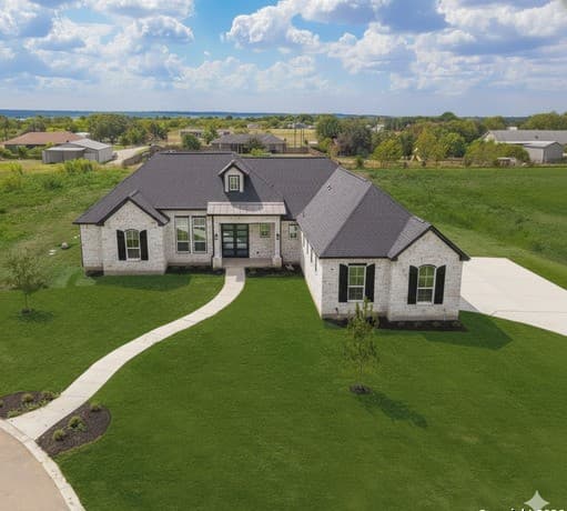 302 Venado Oaks