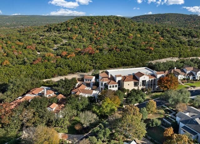 14 Duxbury Park