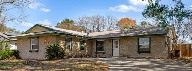 3706 Petry Dr