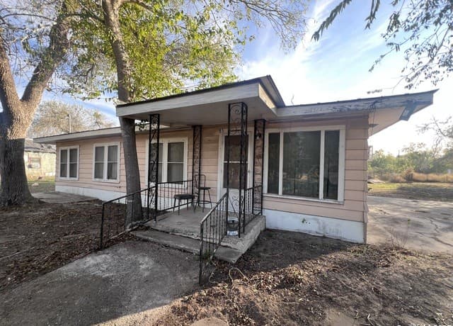 5322 State Highway 16 N