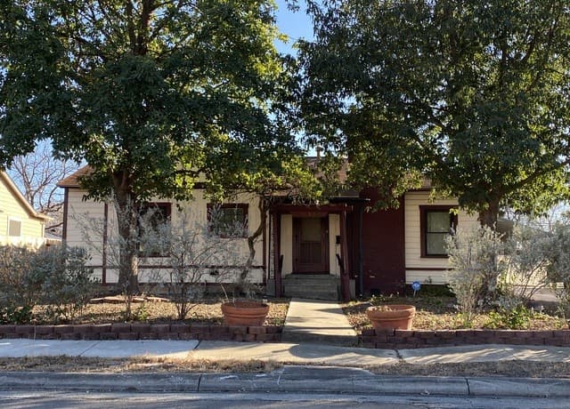 532 Westwood