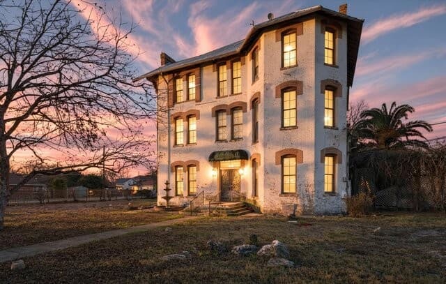 802 Kentucky Ave