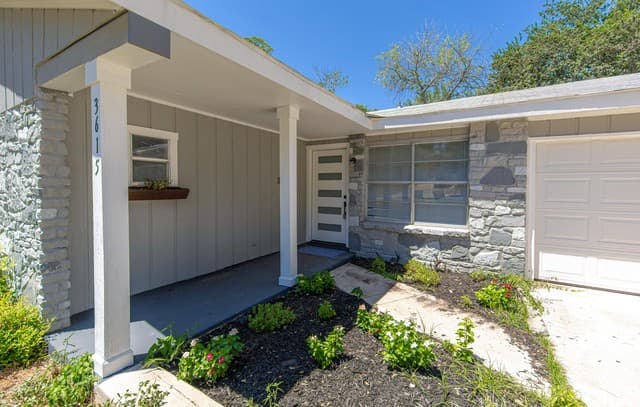 6415 Edinborough