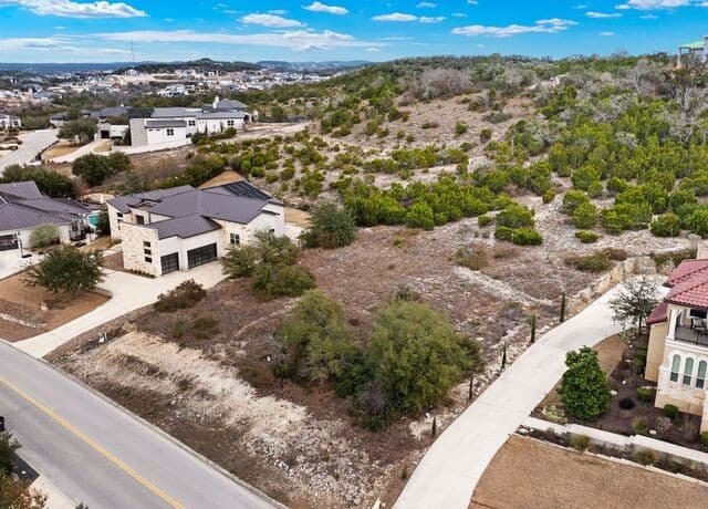 23210 Edens Canyon