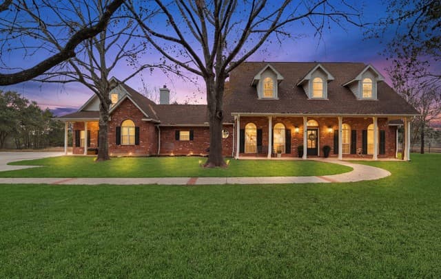 7380 Rolling Acres Trail