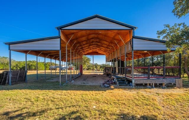 550 Private RD 1505