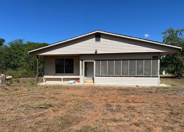 3200 N State Highway 16