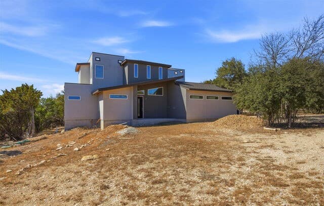 216 Sendera Way