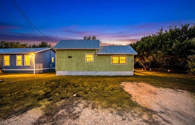 297 Chaparral Dr, Bandera, TX 78003