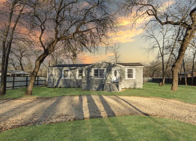 22906 Fawn Trail, Elmendorf, TX 78112