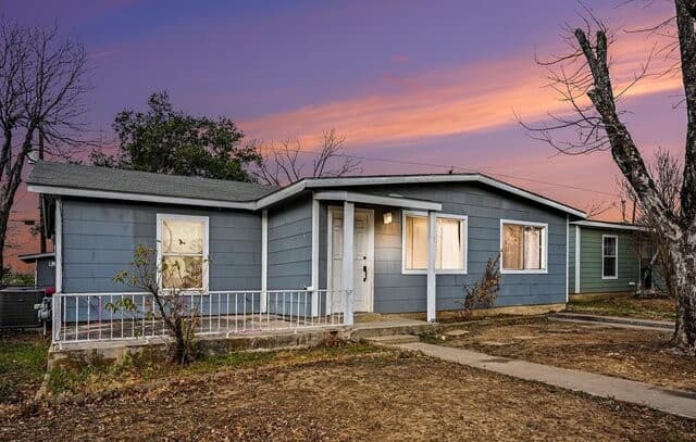 5411 Clark