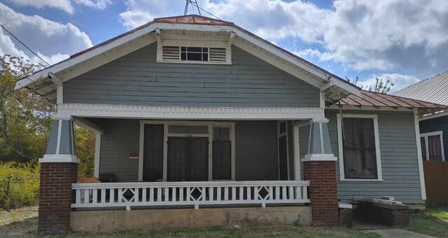 1122 Burnet