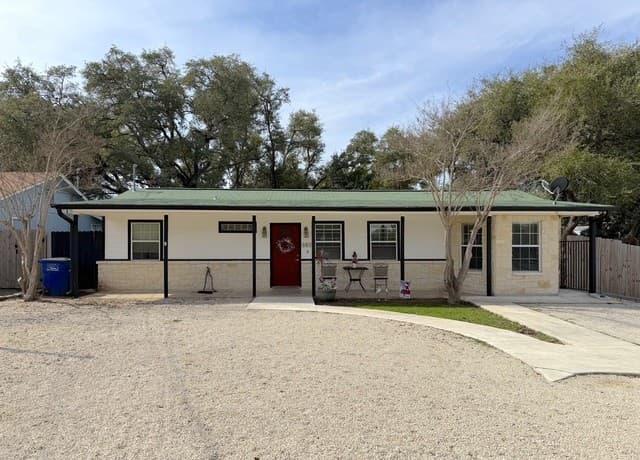 301 Canyon Edge