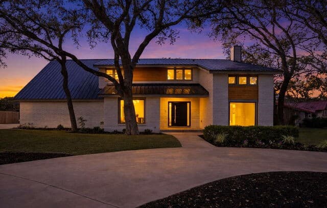 13707 Bluffmont
