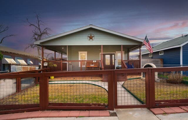 318 Pruitt Ave