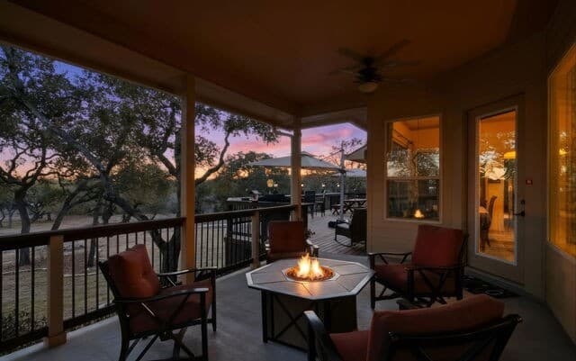 1616 Canyon Lake Dr