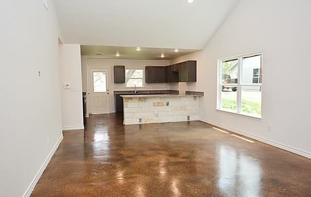 554 Burr Oak Ln