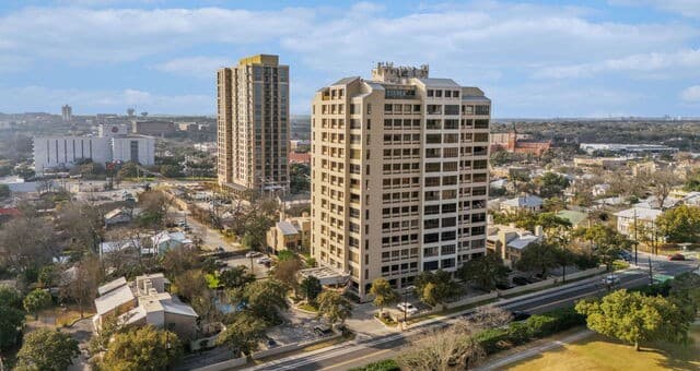 4001 N New Braunfels Unit APT 300A