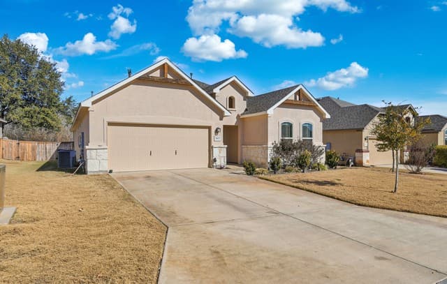 3927 Brazos Bend