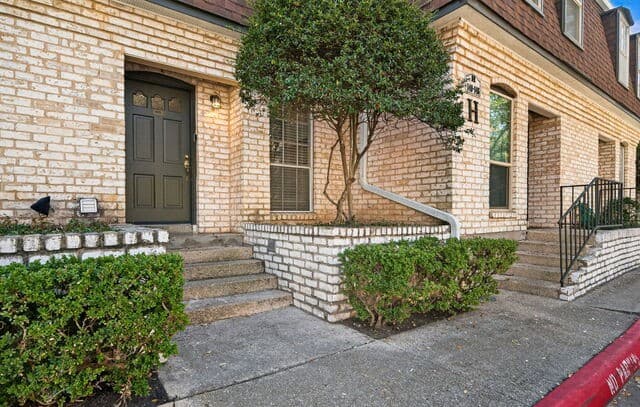1045 Shook Avenue Unit 145H