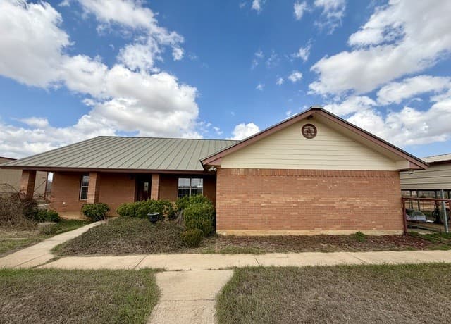 1550 County Road 300