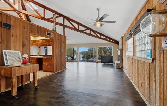 570 Rimrock Pass