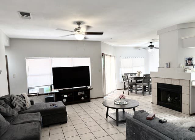 5922 Larkmeadow