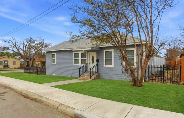1803 Calhoun