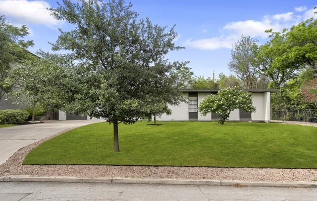 501 Thelma Dr