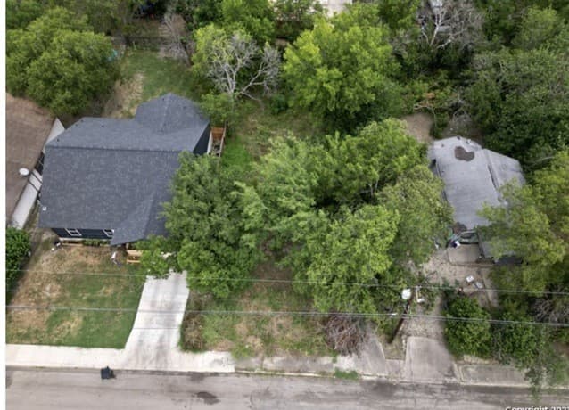611 Belmont