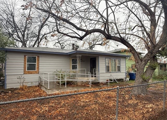 207 29th, San Antonio, TX 78237