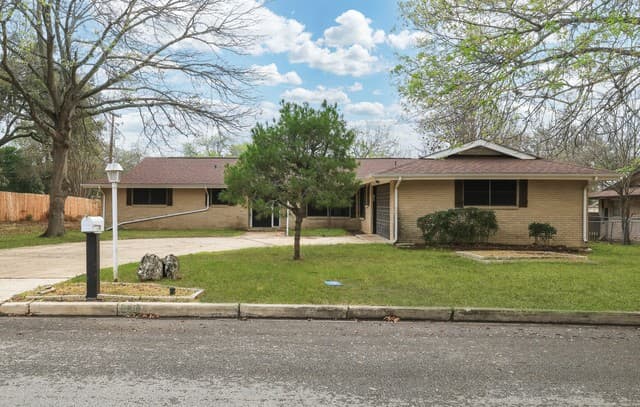 630 Rocklyn