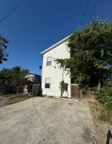 645 N San Felipe Ave, San Antonio, TX 78228