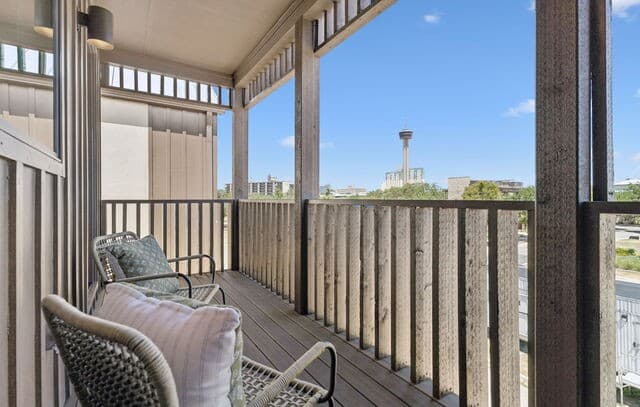562 McMonigal Pl.