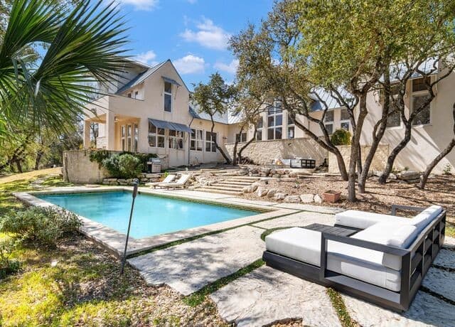 3564 Mountain Loop
