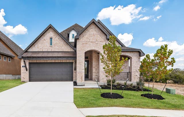 137 Gallant Fox, Castroville, TX 78009